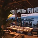 Yazz Collective Hotell