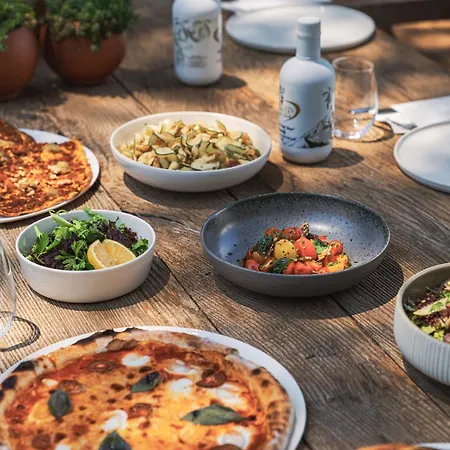 酒店 Yazz Collective