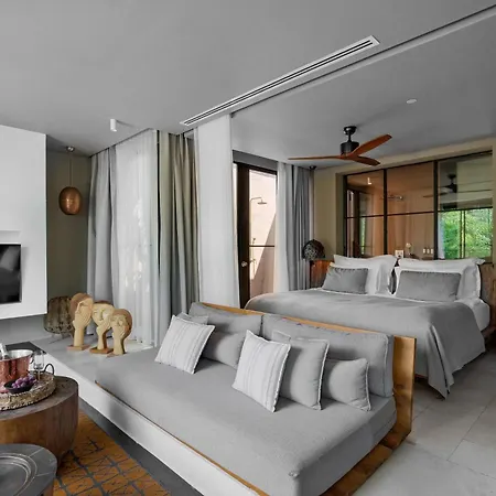 酒店 Yazz Collective