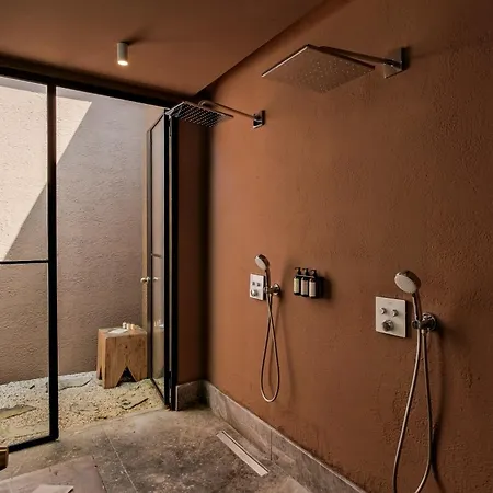 酒店 Yazz Collective