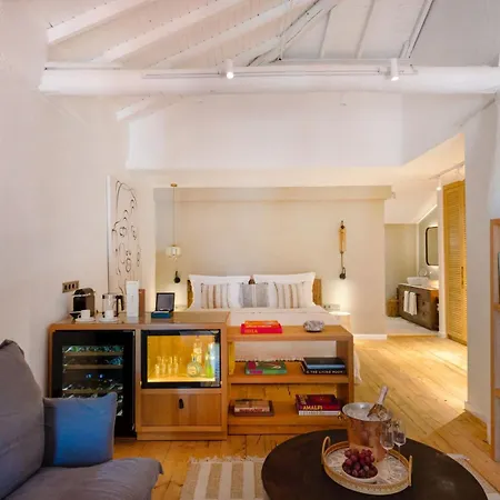 Yazz Collective Hotell