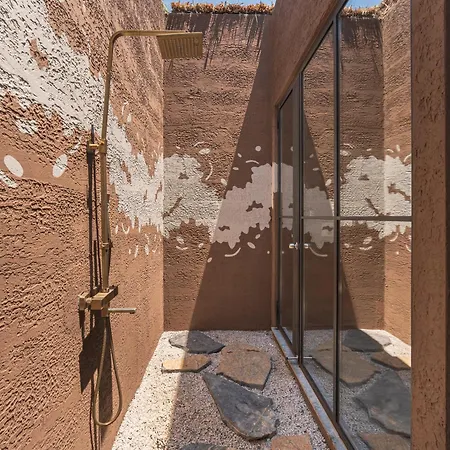 Yazz Collective Otel